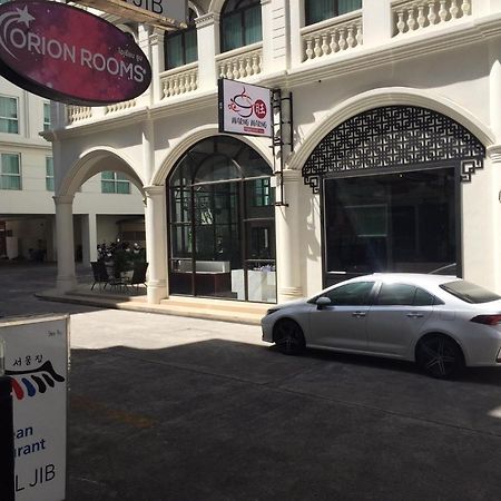 Zen Sukhumvit33 Hotell Bangkok Exteriör bild