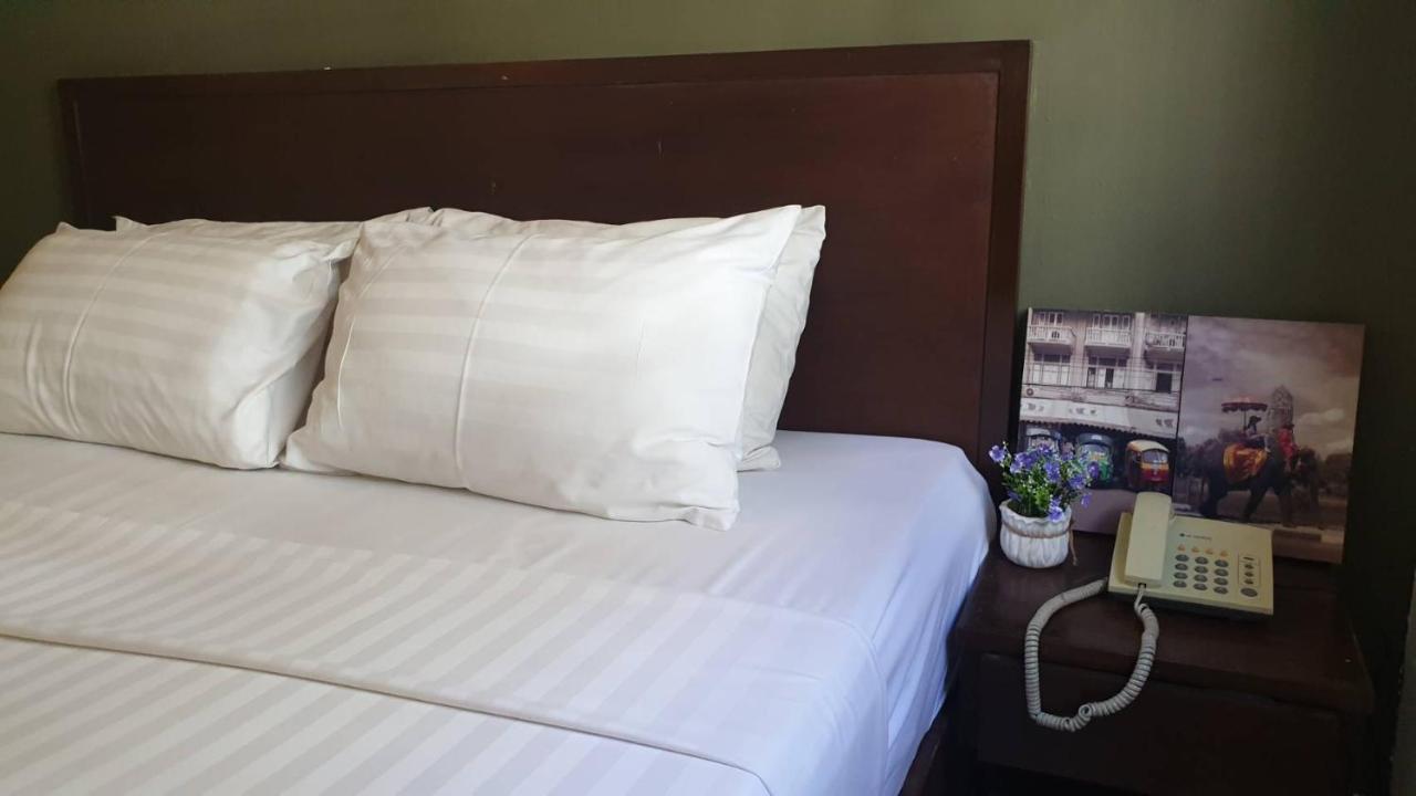 Zen Sukhumvit33 Hotell Bangkok Exteriör bild